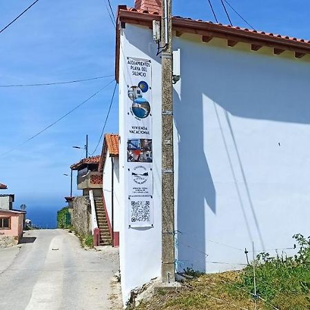 Alojamientos Playa Del Silencio Castaneras Luaran gambar